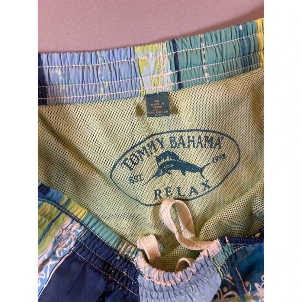 Tommy Bahama Relax Mens Blue Green Patchwork Floral Swim Trunks Shorts Size M